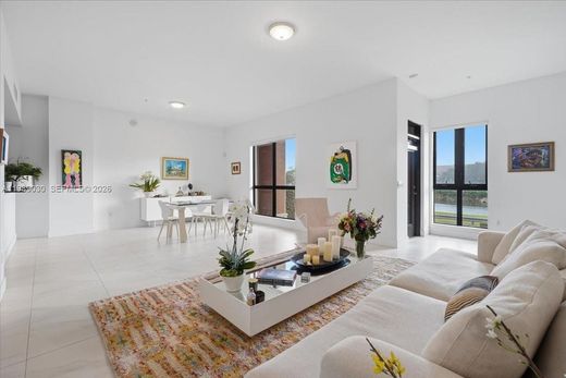 Residential complexes in Miami, Miami-Dade