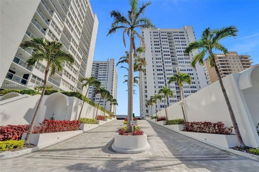 Жилой комплекс, Hallandale Beach, Broward County