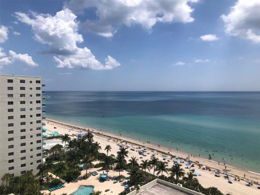 Residential complexes in Hollywood, Broward County