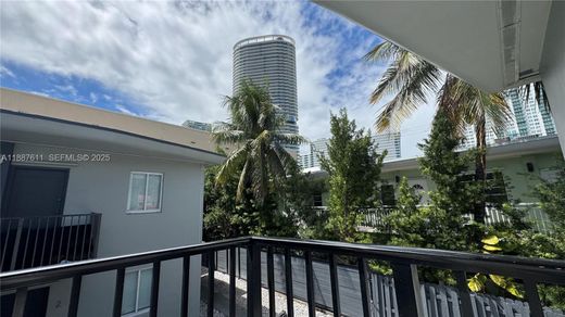 Komplex apartman Miami Beach, Miami-Dade County