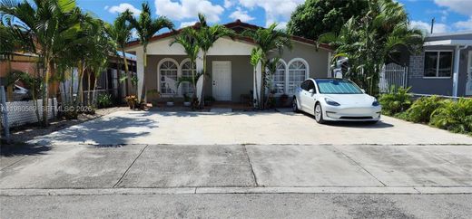 Villa in Hialeah, Miami-Dade