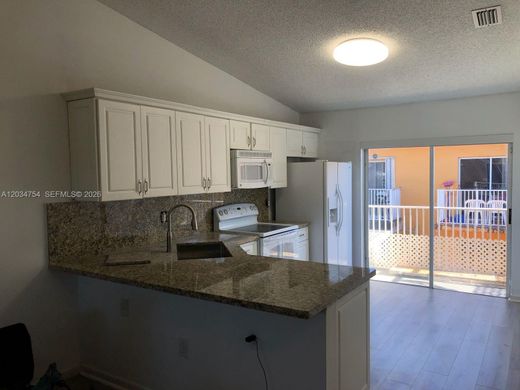 Complexes résidentiels à Hialeah, Comté de Miami-Dade