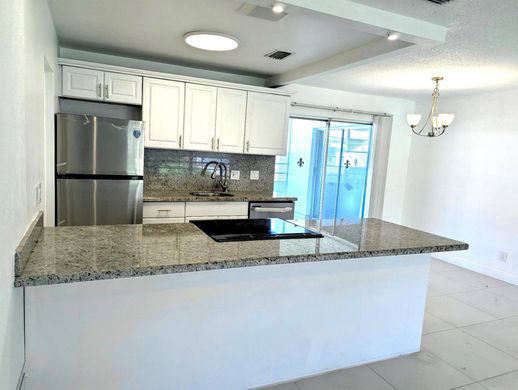 Villa in Pompano Beach, Broward County
