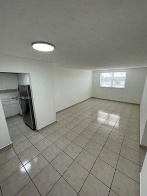 Residential complexes in Hialeah, Miami-Dade