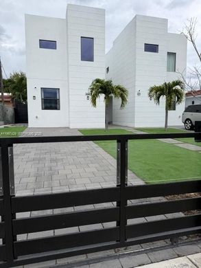 Townhouse in Miami, Miami-Dade