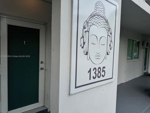 콘도미니엄 / Miami Shores, Miami-Dade County