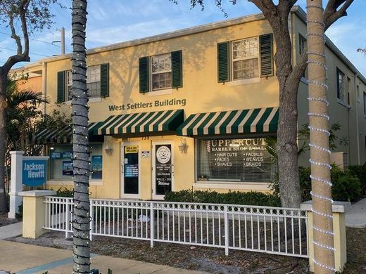 Residential complexes in Delray Beach, Palm Beach