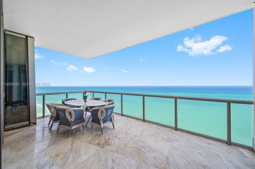 Residential complexes in Sunny Isles Beach, Miami-Dade