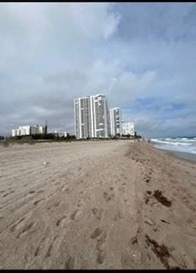 Residential complexes in Pompano Beach, Broward County
