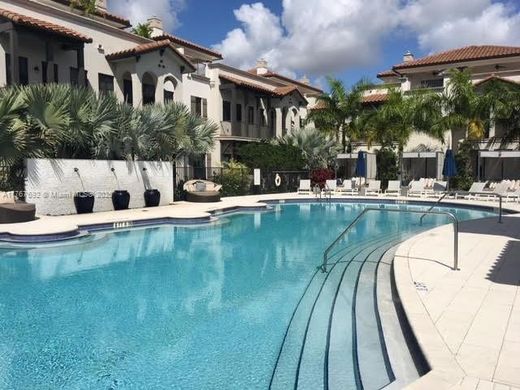 타운 하우스 / Miami Springs, Miami-Dade County