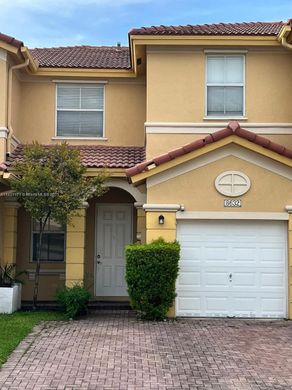 Şehir evi  Doral, Miami-Dade County