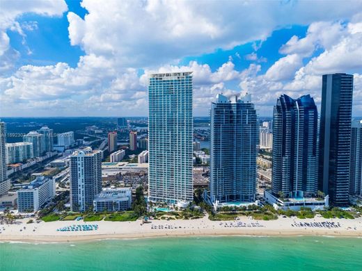 Sunny Isles Beach, Miami-Dade Countyのアパートメント・コンプレックス