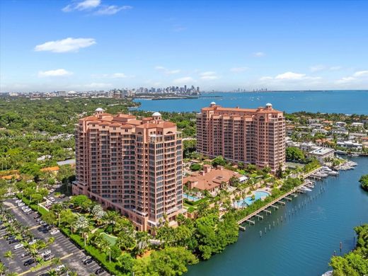 Residential complexes in Coral Gables, Miami-Dade