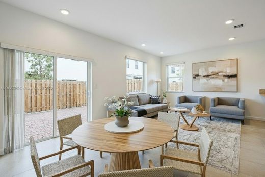 Casa adosada en North Miami, Miami-Dade County