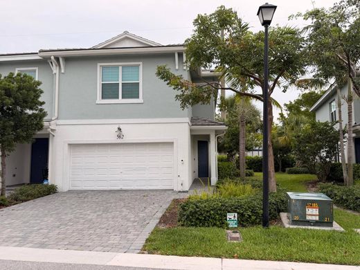 Townhouse in Deerfield Beach, Broward County
