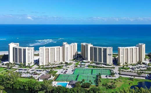 Residential complexes in Jupiter, Palm Beach