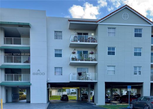 Residential complexes in Cutler Bay, Miami-Dade