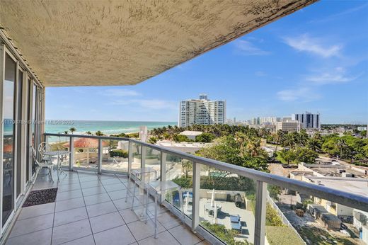 Residential complexes in Miami Beach, Miami-Dade