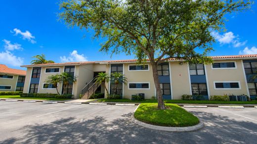 Residential complexes in West Palm Beach, Palm Beach