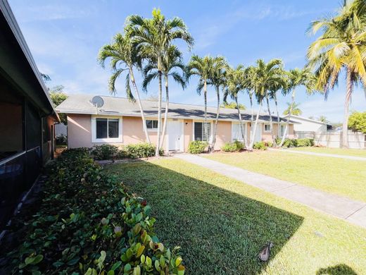 Kamienica w Wellington, Palm Beach County