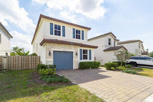 Вилла, North Miami, Miami-Dade County