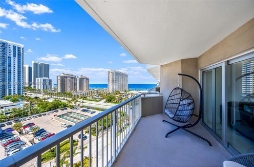 Complexos residenciais - Hallandale Beach, Broward County
