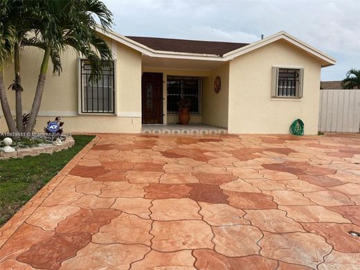 マイアミ, Miami-Dade Countyのヴィラ