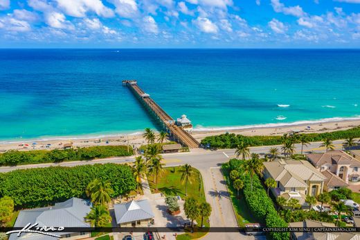 Residential complexes in Juno Beach, Palm Beach