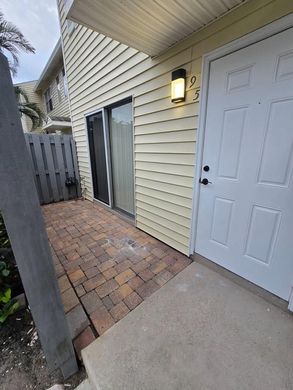 Townhouse in Pompano Beach, Broward County
