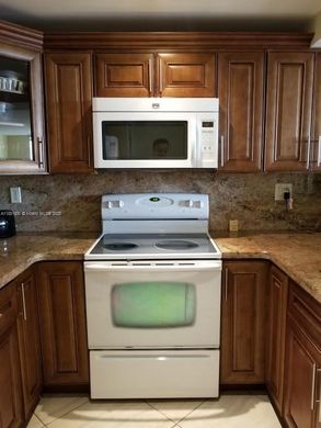 Complesso residenziale a Hallandale Beach, Broward County