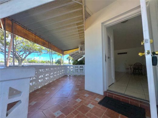 Edificio en North Miami Beach, Miami-Dade County