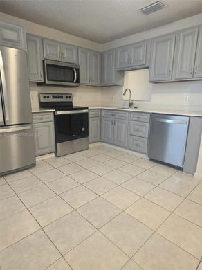 Wohnkomplexe in Coral Springs, Broward County