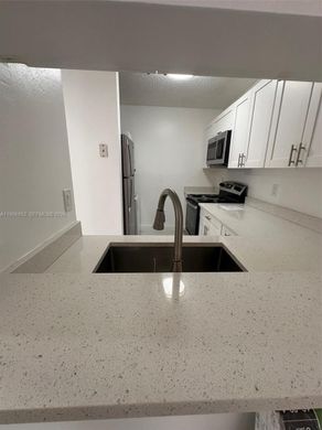 Kamienica w Coral Springs, Broward County