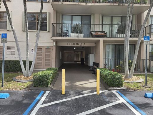 Residential complexes in Miami, Miami-Dade