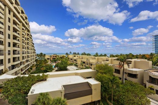 Residential complexes in Key Biscayne, Miami-Dade