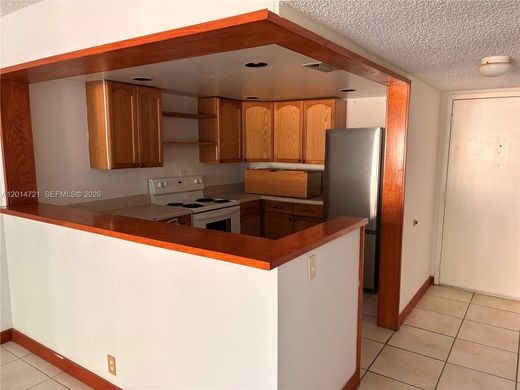 Residential complexes in Miami, Miami-Dade