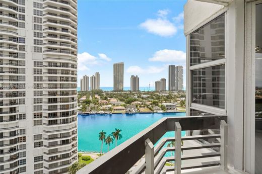 Aventura, Miami-Dade Countyのアパートメント・コンプレックス