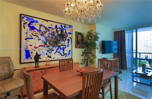 Residential complexes in Miami, Miami-Dade