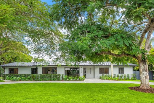 Villa in Pinecrest, Miami-Dade County