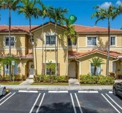 Complexes résidentiels à Doral, Comté de Miami-Dade