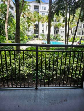 Residential complexes in Boynton Beach, Palm Beach