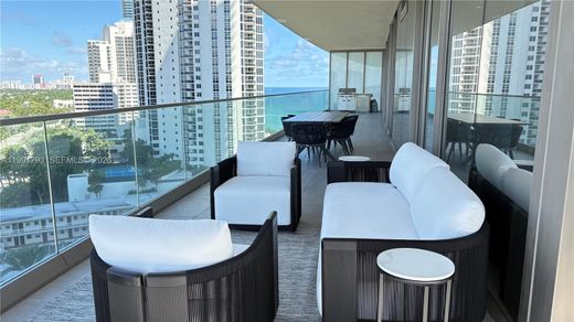 Residential complexes in Sunny Isles Beach, Miami-Dade