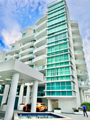 Residential complexes in Aventura, Miami-Dade