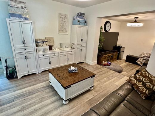 Villa in Hollywood, Broward County