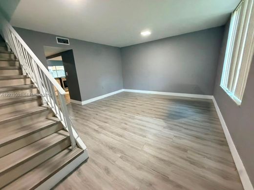 Townhouse in Miami, Miami-Dade
