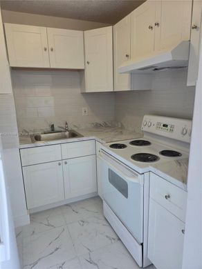 Edificio en Hialeah, Miami-Dade County