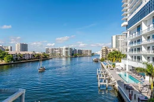 Residential complexes in Hollywood, Broward County
