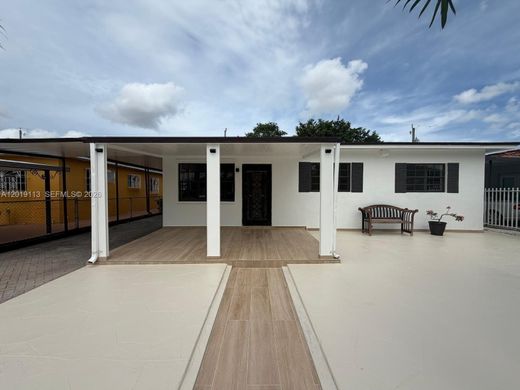Villa in Hialeah, Miami-Dade