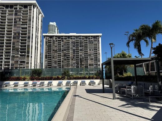 Residential complexes in Miami, Miami-Dade