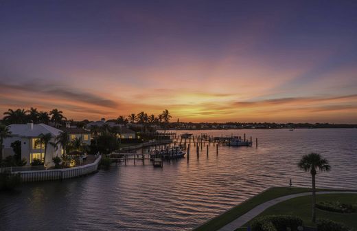 Residential complexes in North Palm Beach, Palm Beach